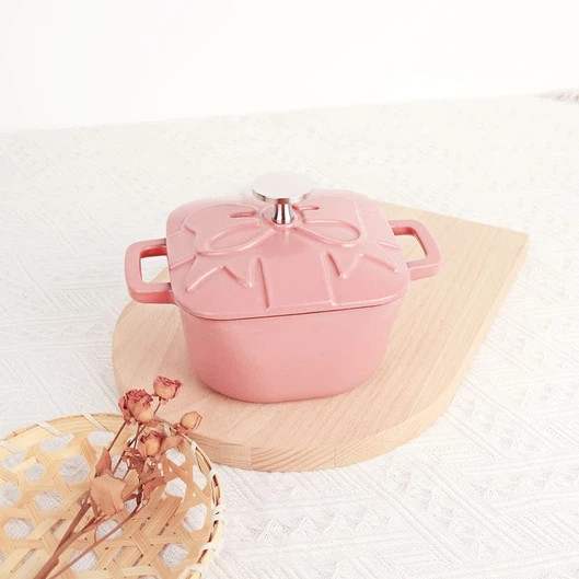 Pink cast iron pot 2 Pink cast iron pot 2